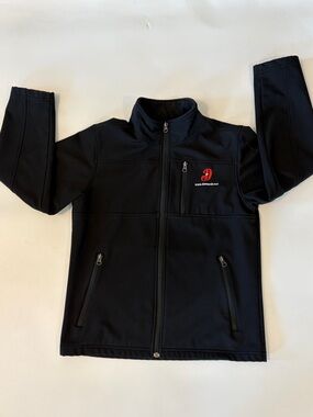Boys Large Black Softshell Jacket with Red Dennards Logo Western Farm Work Wear